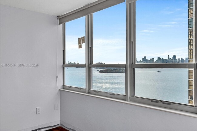 Building Photo - 11 Island Ave