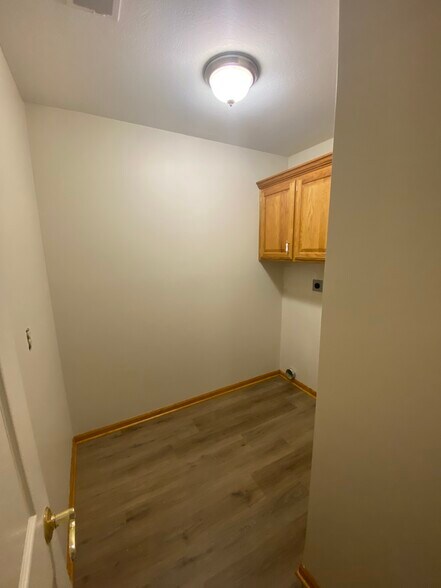 Building Photo - 3906 SW Charthwell Ct