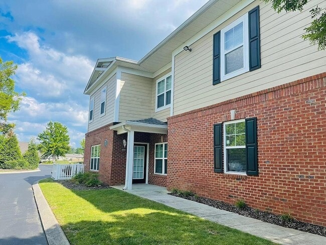 Building Photo - 4102 Regency Ct