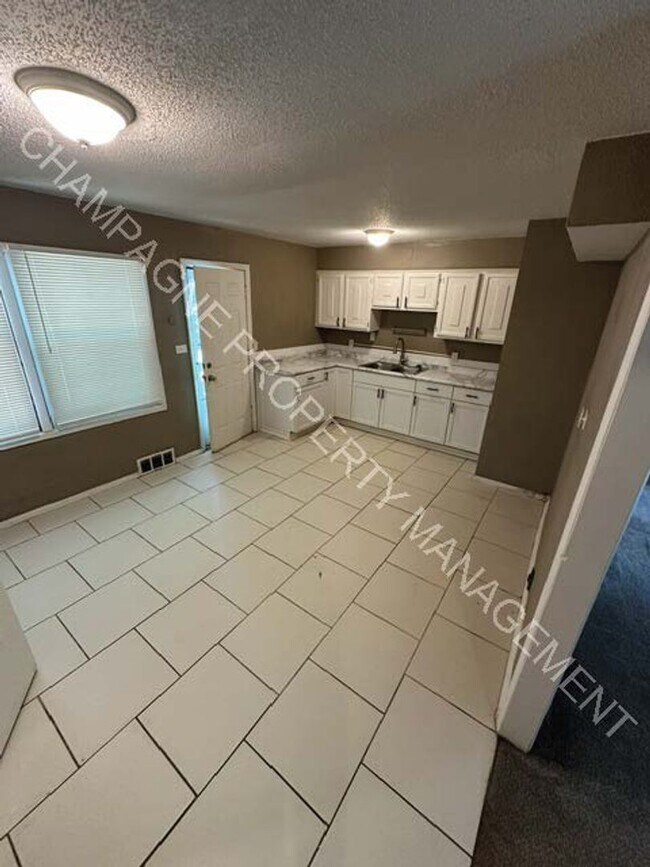Building Photo - Single Family Home in Ruskin