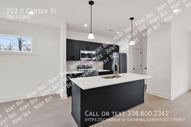 Building Photo - 212 S Carter St