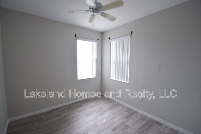 Building Photo - 534 Grasslands Village Cir