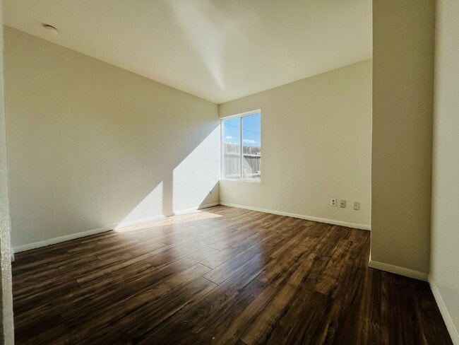 Building Photo - 3807 N 23rd Dr