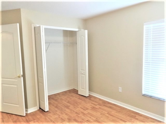 Building Photo - 12826 Lake Vista Dr