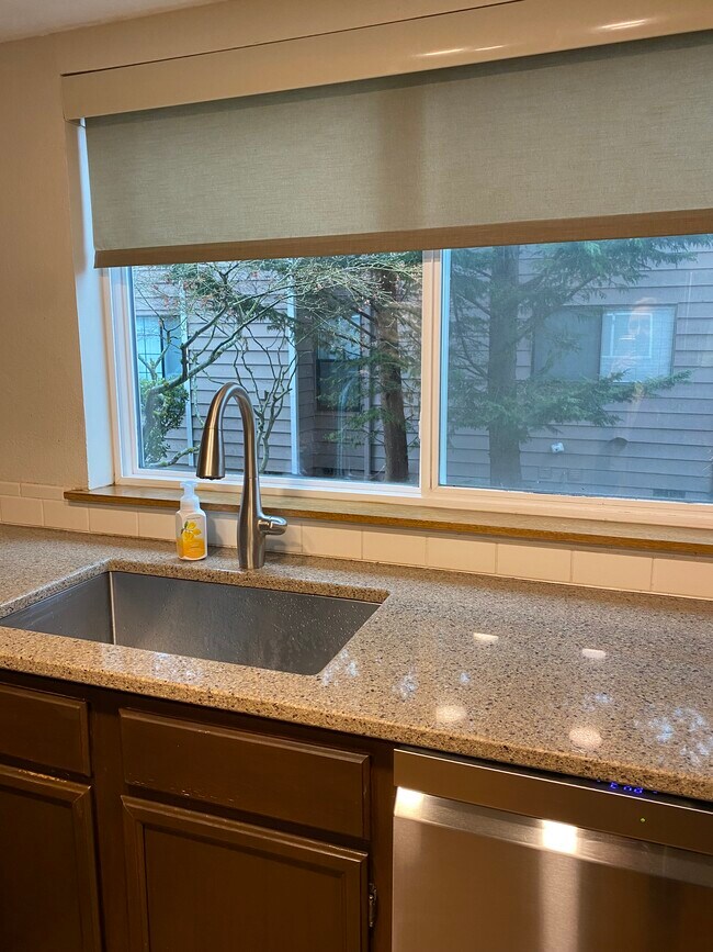 Building Photo - 8407 18th Ave W