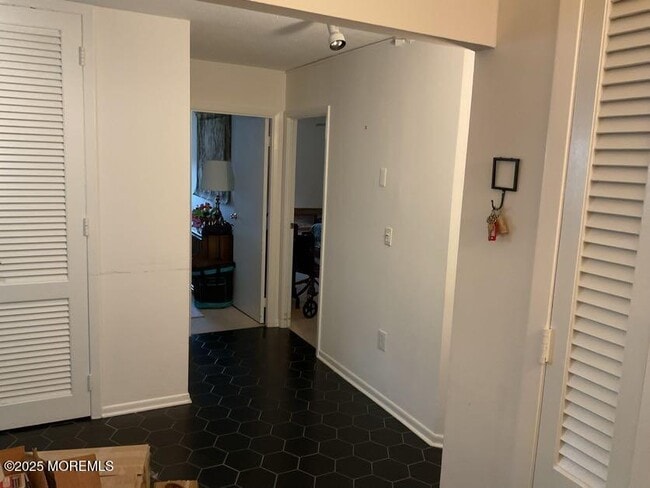 Building Photo - 1 Channel Dr