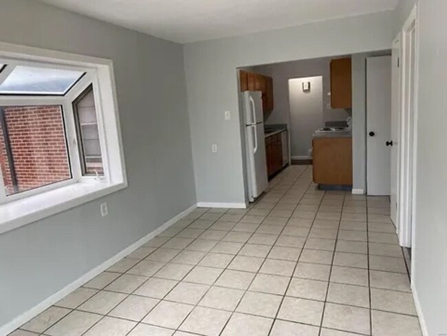 Building Photo - Cozy 3-Bedroom Home – $1,550/mo – Move-In ...