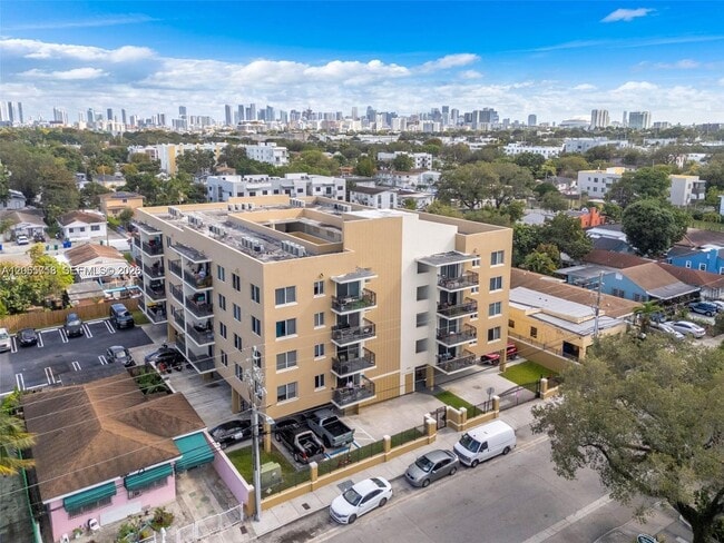 Building Photo - 2647 NW 25th Ave