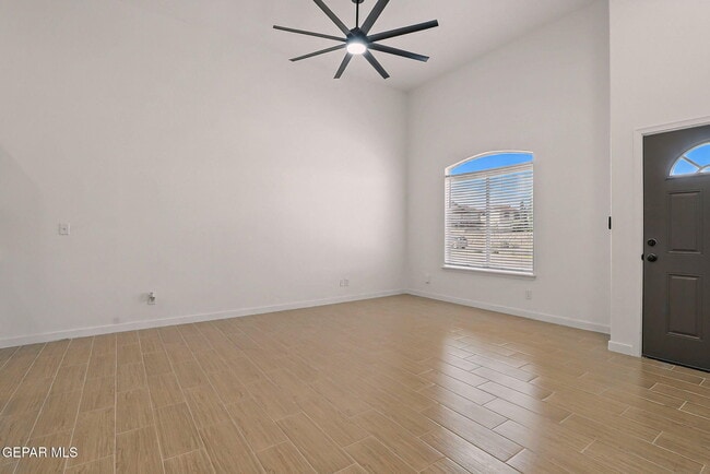 Building Photo - 5274 Sean Haggerty Dr