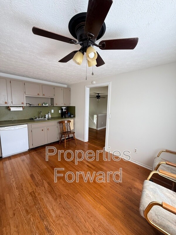 Building Photo - 873 Allison Dr