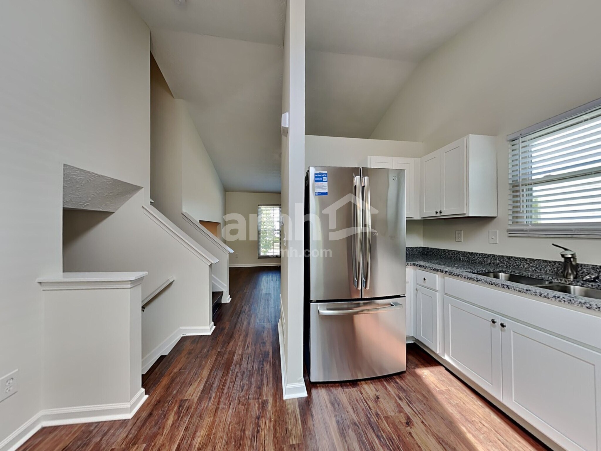 Building Photo - 730 Rothrock Dr
