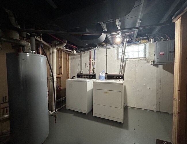 Building Photo - 1337 Odessa Dr