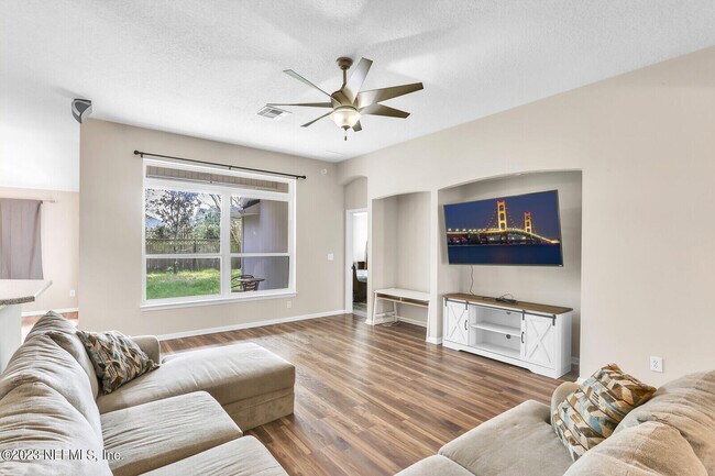 Building Photo - 951 Silver Spring Ct