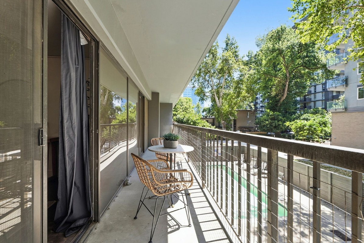 Connected Balcony (Living/Office/Primary Rooms) - 500 N St