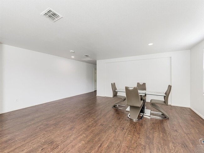 Building Photo - 13262 Cleburne Dr