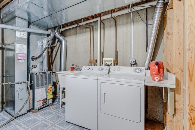 Building Photo - 1655 Windward Ct