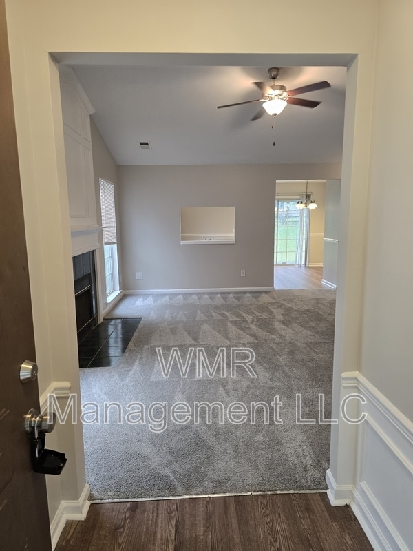 Building Photo - 7434 Stone Mountain Ct