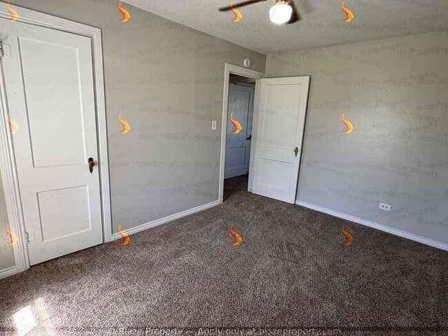 Building Photo - For Rent: 2 Bed | 1 Bath Home