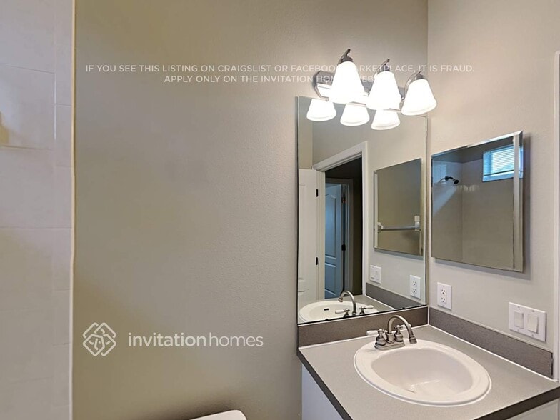 Building Photo - 3044 Sunwatch Dr