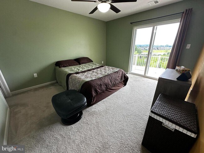 Building Photo - 3073 Goshen Dr
