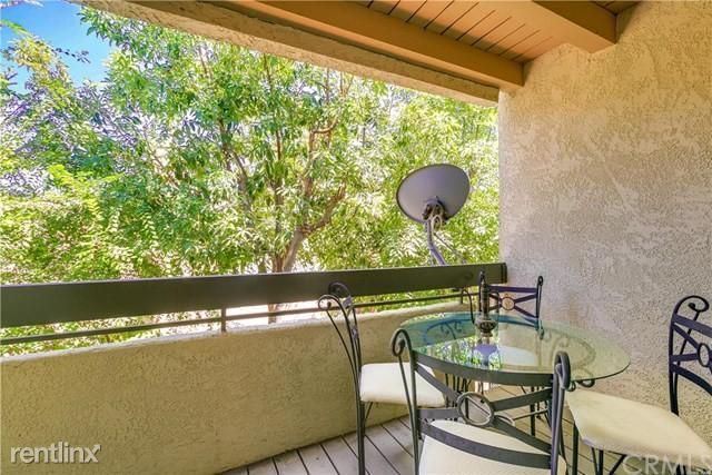 Building Photo - 2 br, 2 bath Condo - 64 N Mar Vista Ave