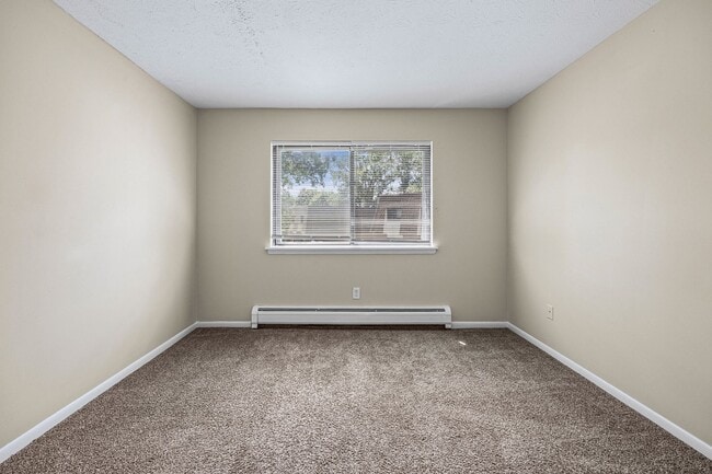 Building Photo - 30 Stenwick Dr