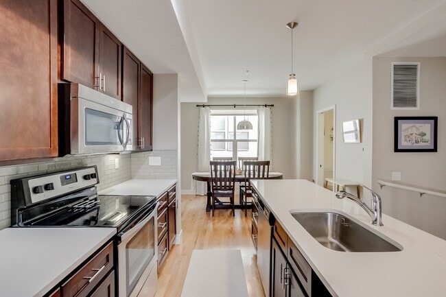 Building Photo - 2426 Welton St