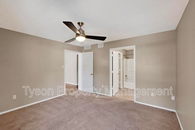 Building Photo - 11204 Miravista Pl SE