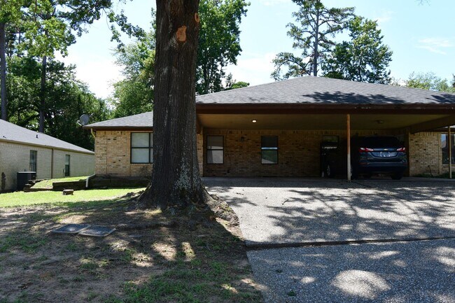 Building Photo - 2529 Westminster Dr
