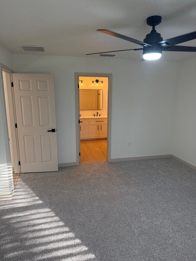 Building Photo - Remodeled Single Family Home in Hunter's Ridge Ormond Beach