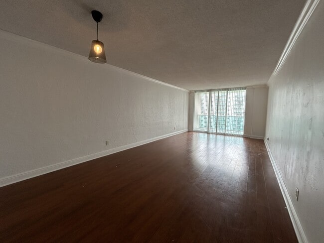 Building Photo - 19390 Collins Ave