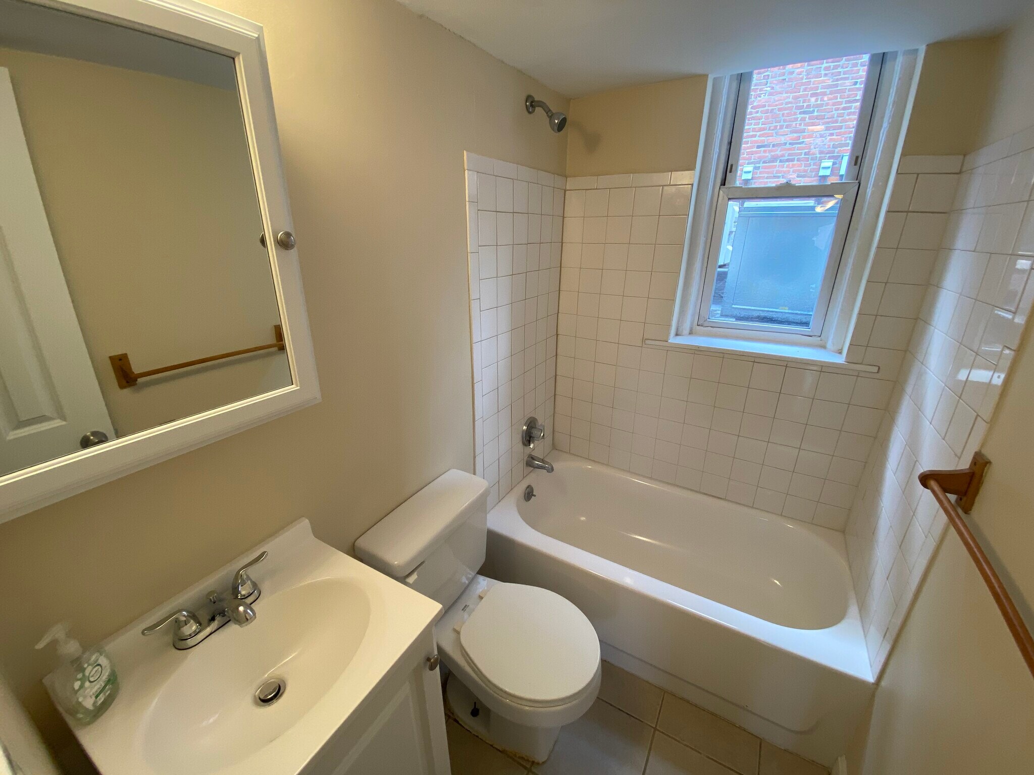 Building Photo - 238 Cambridge St