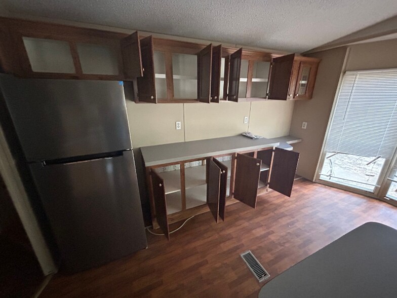 Building Photo - 1096 Clara Ln