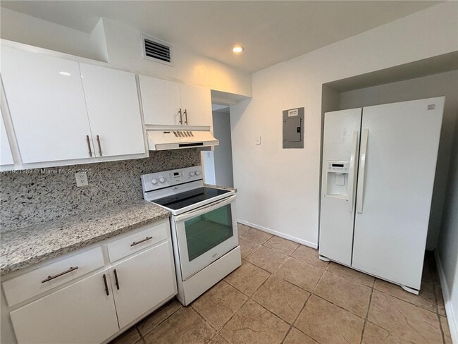 Building Photo - 7715 SW 86th St