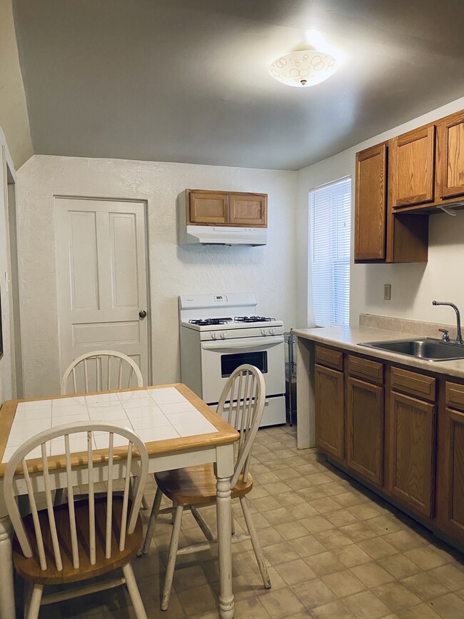 Building Photo - 1701 Brownsville Rd