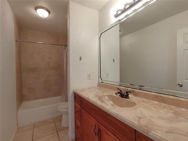 Building Photo - 538 Orange Dr