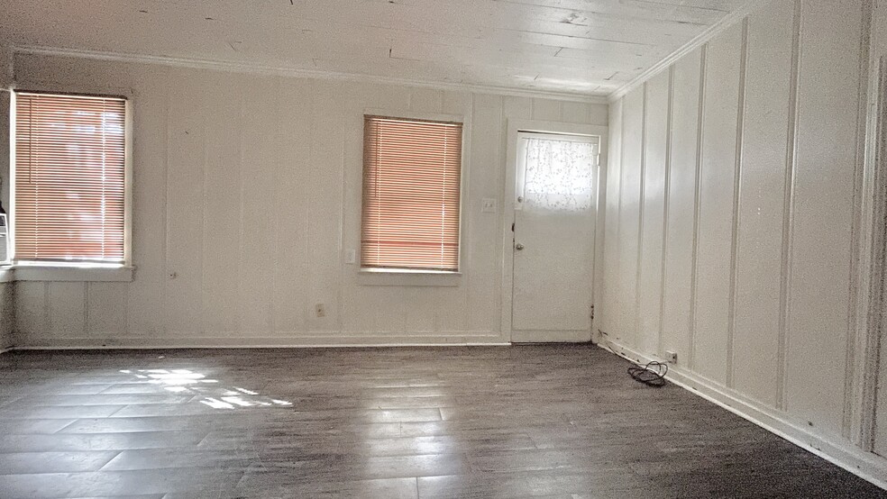 Building Photo - 2214 W Old Spanish Trl
