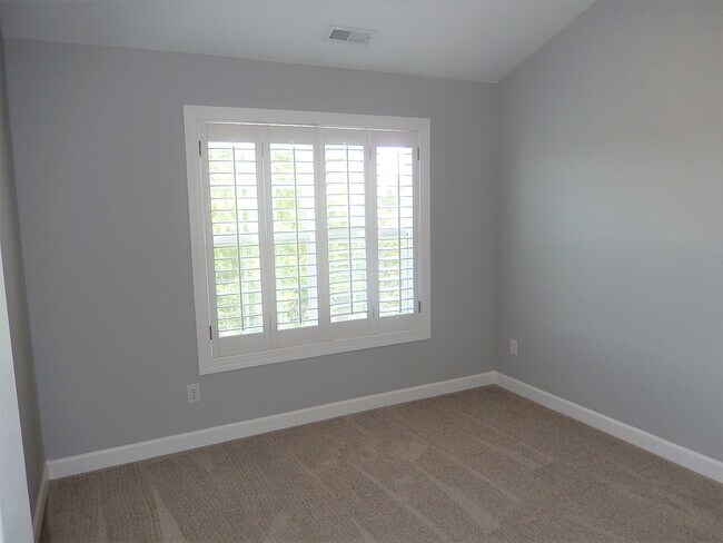 Building Photo - 2927 Imperial Oaks Dr