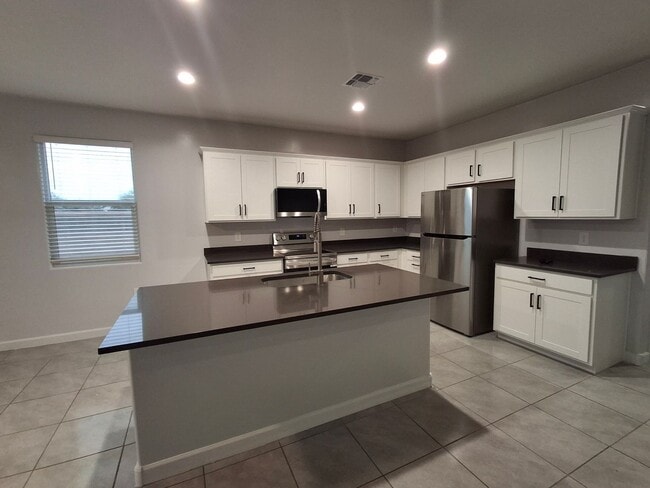 Building Photo - 36672 N Asturian Vly Wy