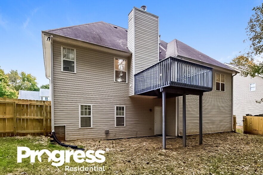 Building Photo - 915 Castlerock Way