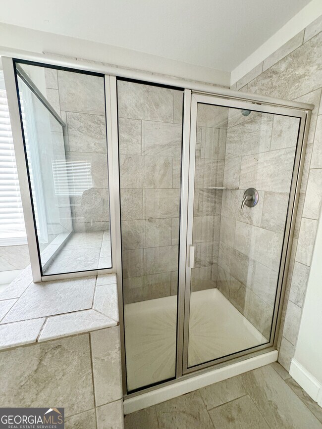 Building Photo - 732 Sanctuary Ln