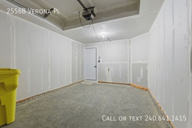 Building Photo - 2556B Verona Pl