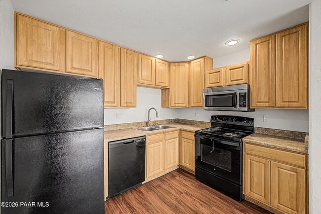 Building Photo - 3136 N Winstel Blvd