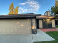 Building Photo - Cozy Home for rent in Visalia