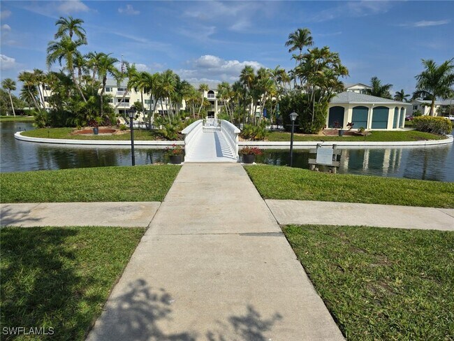 Building Photo - 13511 Stratford Pl Cir
