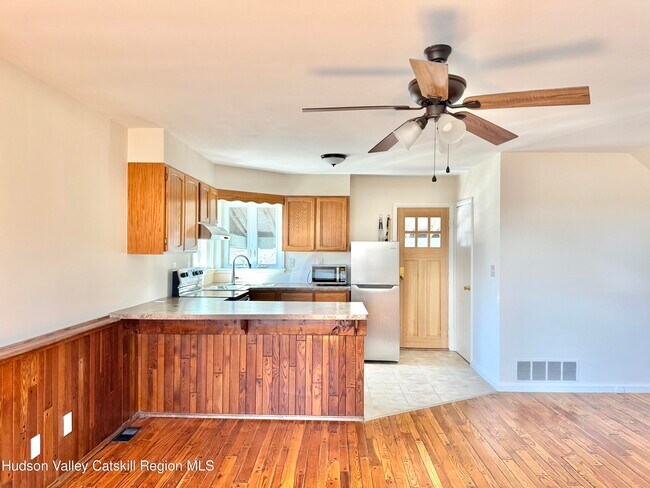 Building Photo - 139 Jefferson Heights