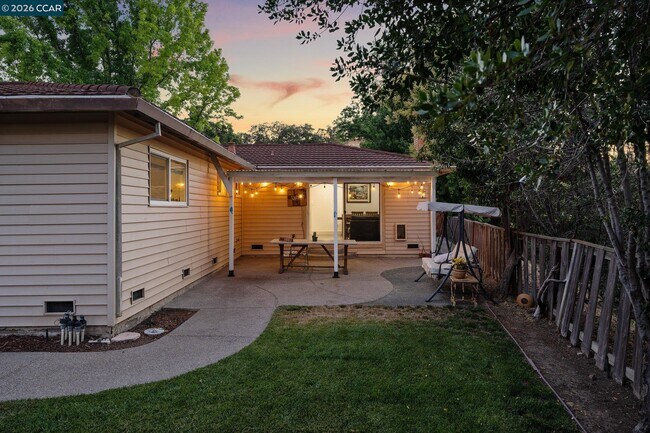 Building Photo - 1208 Roseann Dr