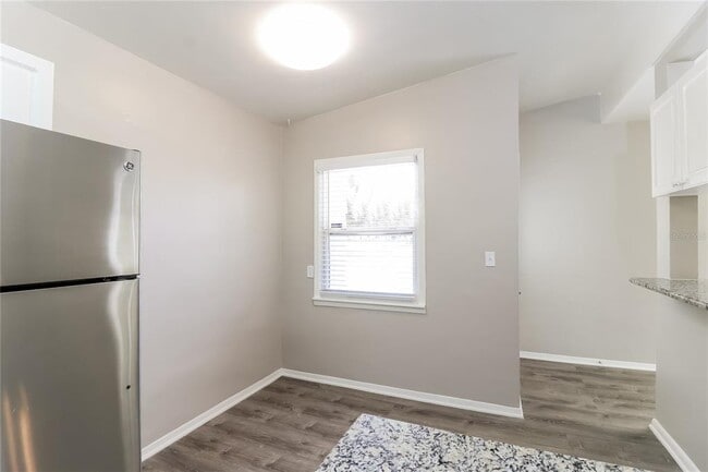 Building Photo - 4097 Porpoise Dr SE