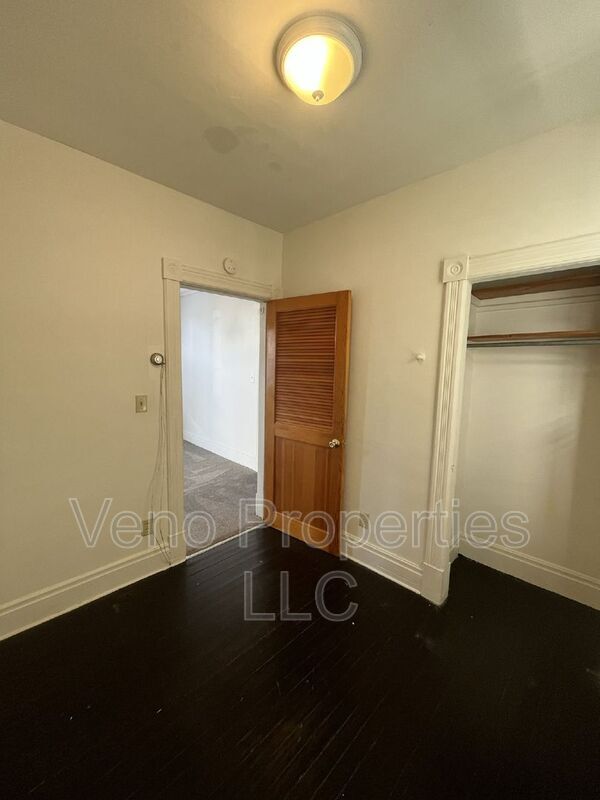 Building Photo - 783 4th Ave