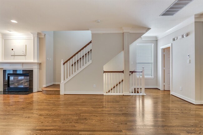 Building Photo - 3610 Gillespie St